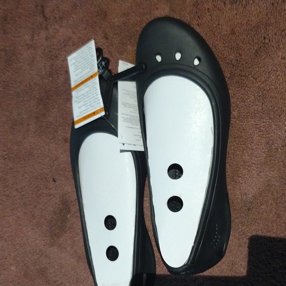 Crocs - Picture 2 of 3